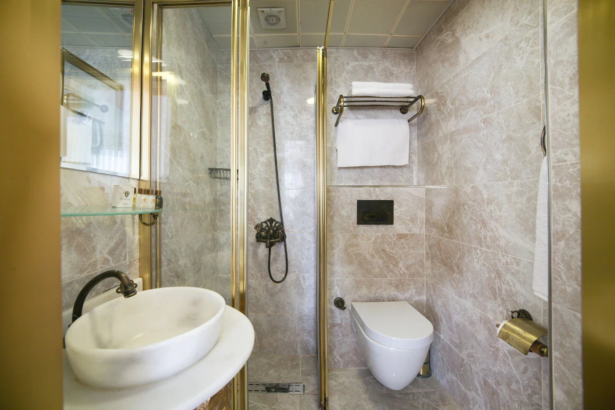 سرویس بهداشتی و حمام هتل وایت مونارچ استانبول